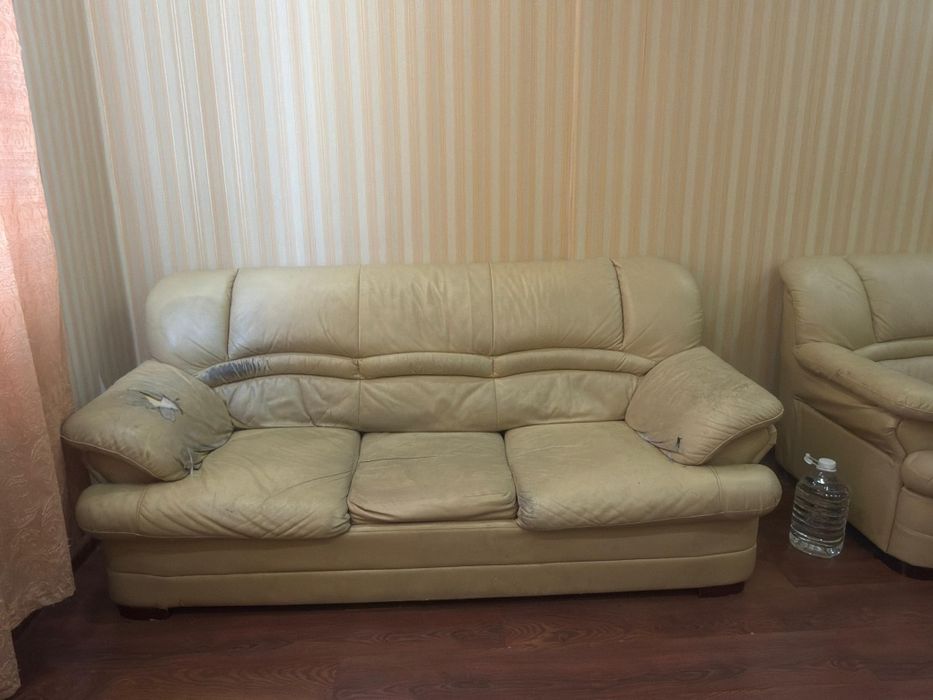 Отдам диван в хороший руки