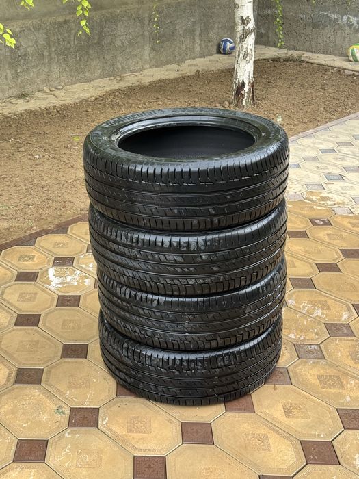 Балон Continental 235/55 19 размер