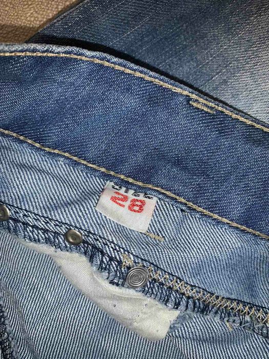 Дамски дънки, много удобни.