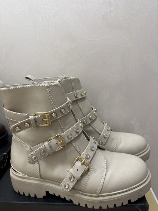 Боти Guess и Patrizia Pepe