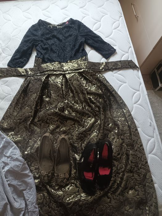 Продам платья не дорого