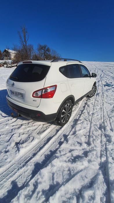 Nisan qashqai  2 litri  150 cai