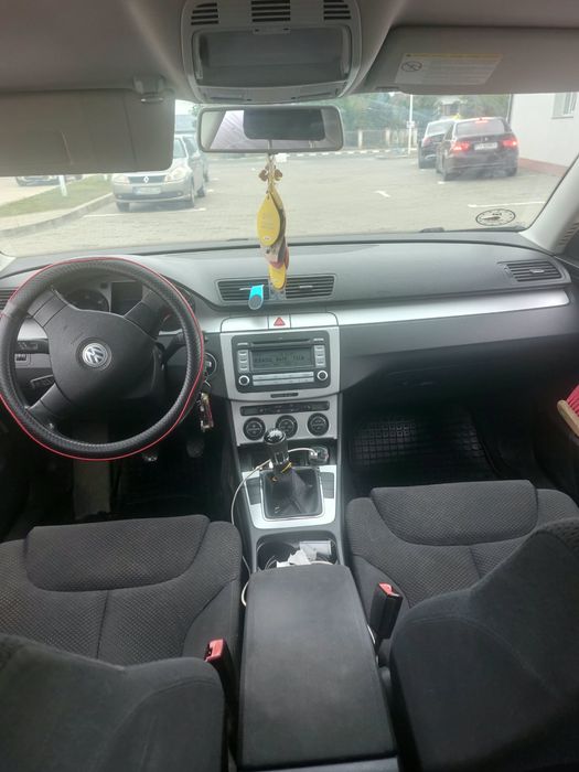 VOLKSWAGEN Passat 0 — imagine 4
