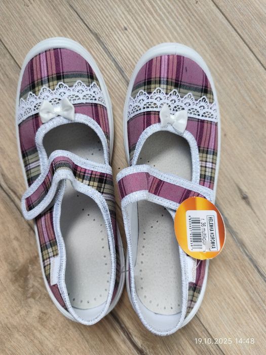 Детски пантофи момиче нови / балеринки