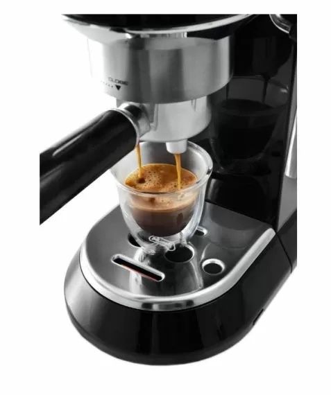 Кафе машина DeLonghi Dedica EC 685
