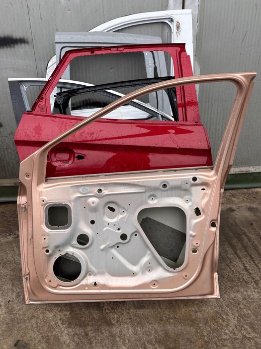 Предна дясна врата • Seat Arona (2019–)