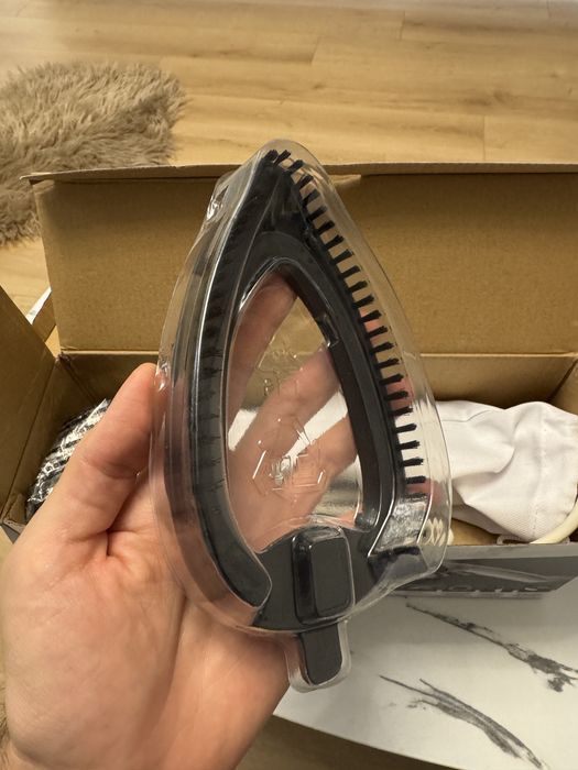 Fier de calcat vertical Rowenta Tweeny Nano DV9000D1