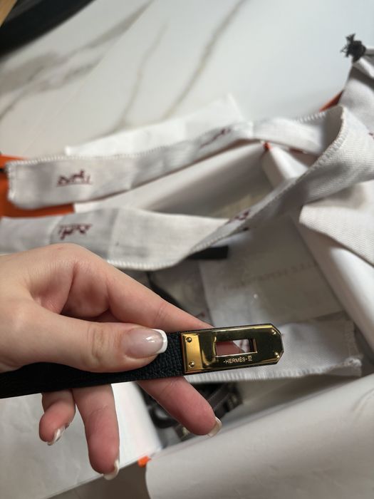 Дамски колан на Hermes, най-търсения модел, черно със златно