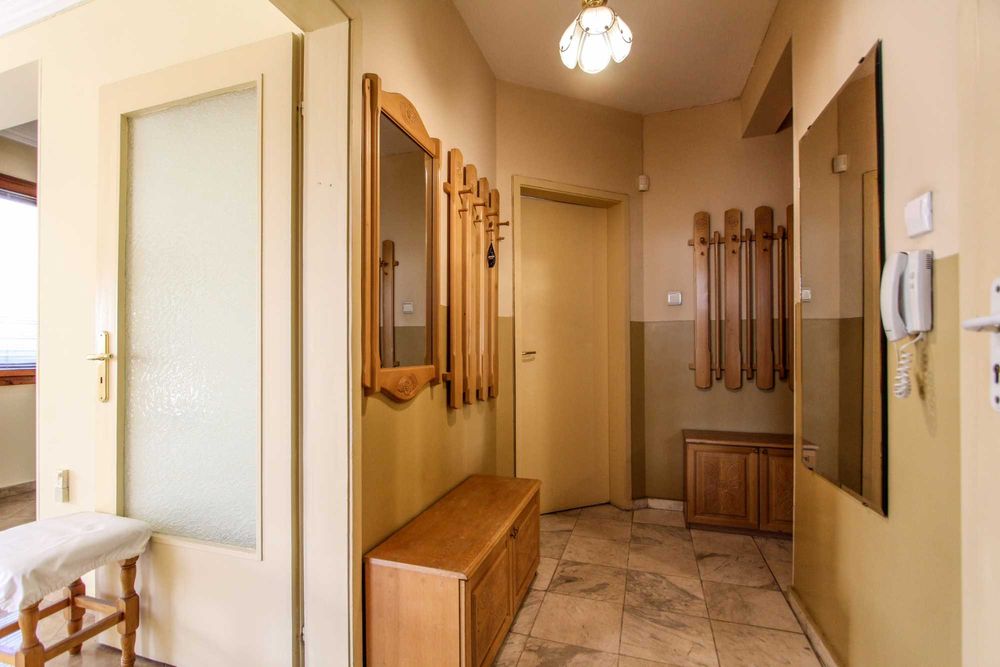 Дава се под наем Многостаен апартамент в София, Оборище - 146 кв.м за 1425.96 € - Снимка #6