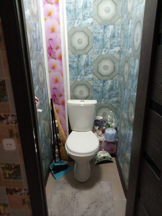 Продается 4-х комнатная квартира .