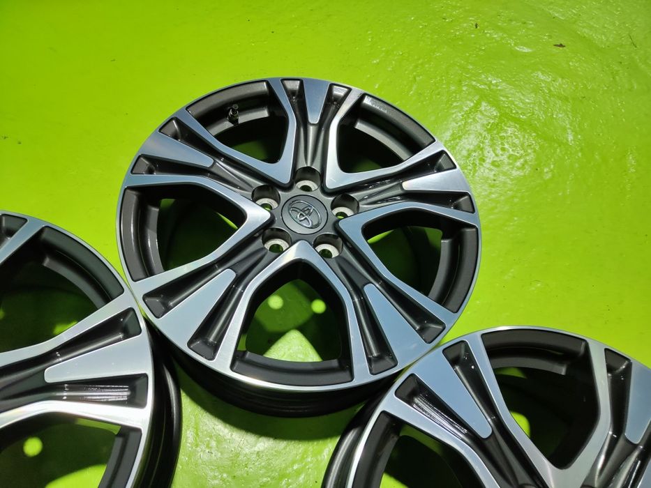17 5x114.3 Toyota лети джанти 5х114.3 тойота