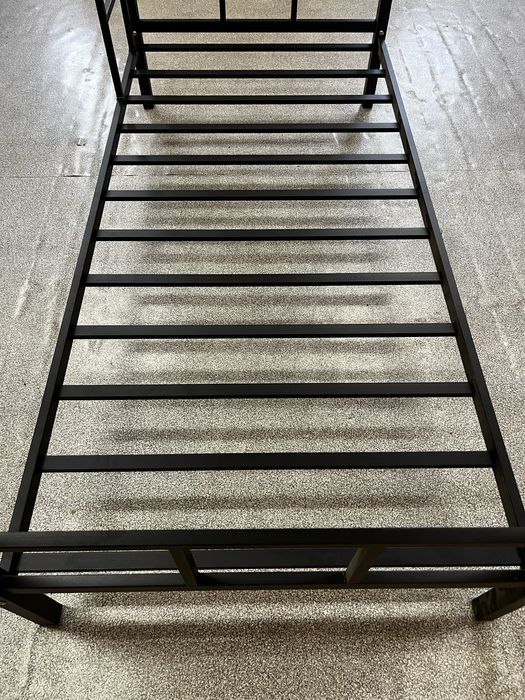 Продаю двухяростный кровать