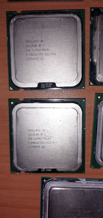 Продаются процессоры.