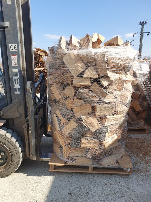 Lemn de foc de fag paletizat livrat la domiciliu
