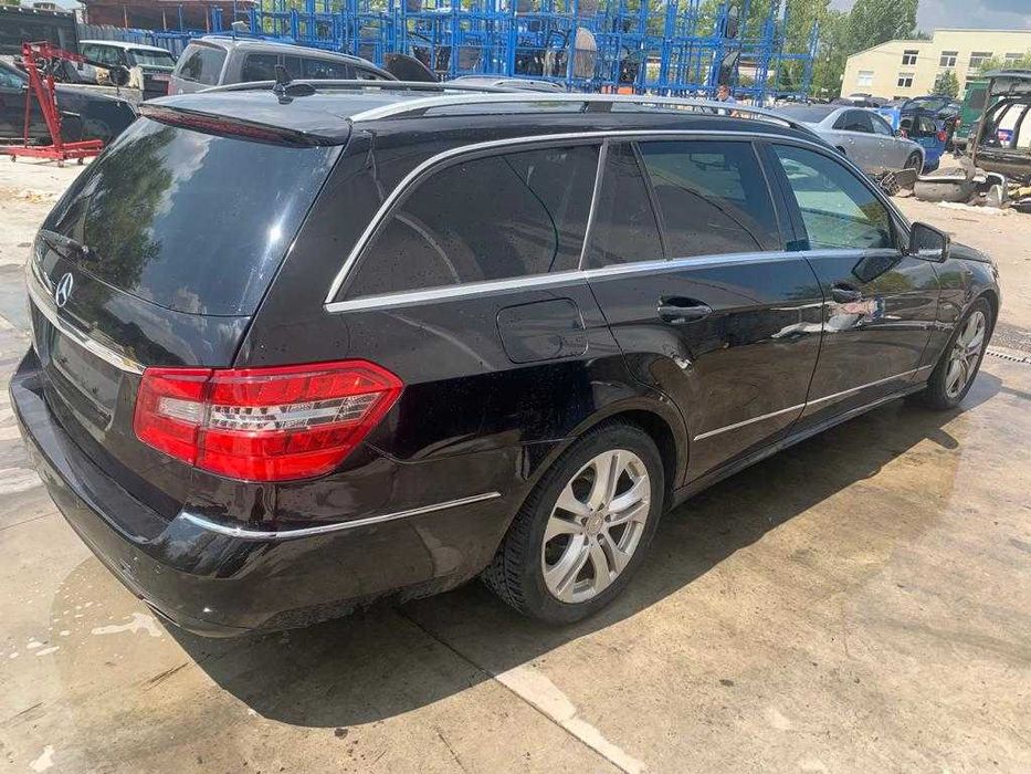 Dezmembrez mercedes e class w212 breack Cod motor 642/far bixenon