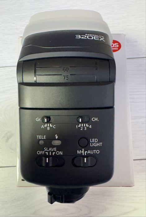 Blituri foto Canon Speedlite 320EX - Yongnuo YN-565 EX III impecabile folosite foarte rar in regim de hobby