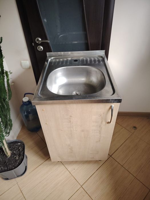 Продам кухонную тумбу мойку