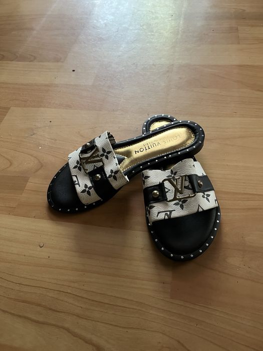 Продам женские башмаки