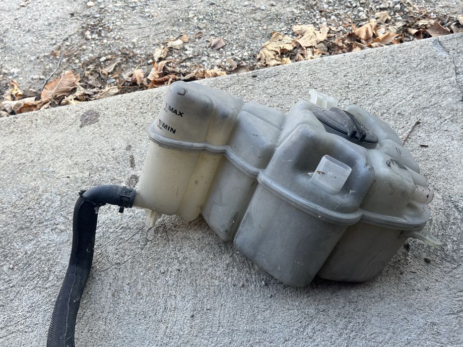 Казанче за антифриз за Audi A8 D4