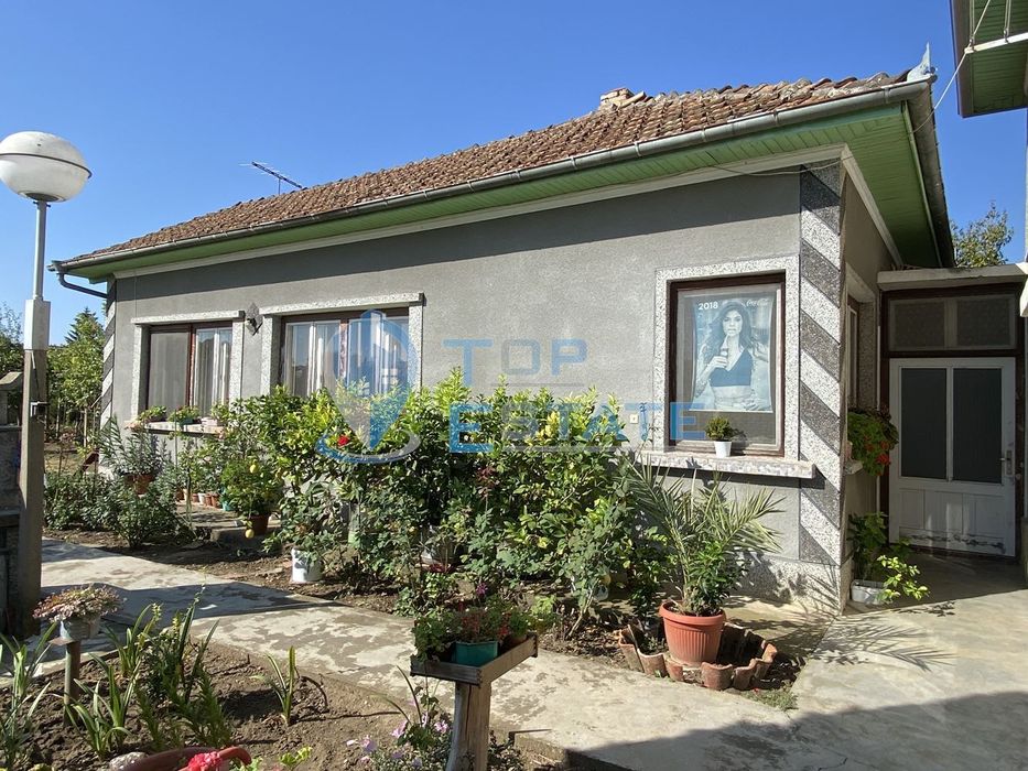 Продава се Къща в с. Ресен, Област Велико Търново - 200 кв.м за 485 €/кв.м - Снимка #1