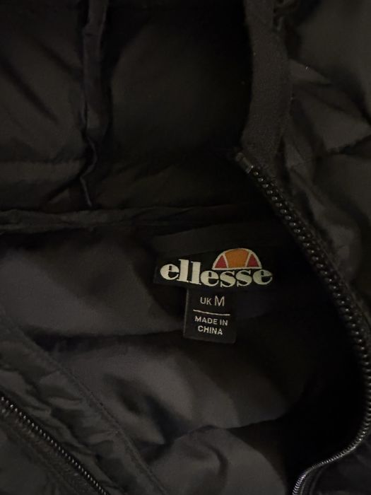 Яке ellesse ново