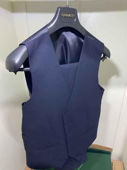 Продается костюм