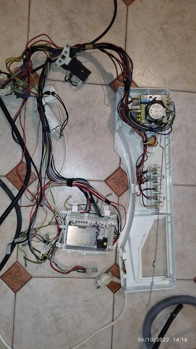 Пералня Samsung SWF 1200 на части