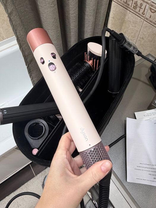 Продам стайлер  dyson