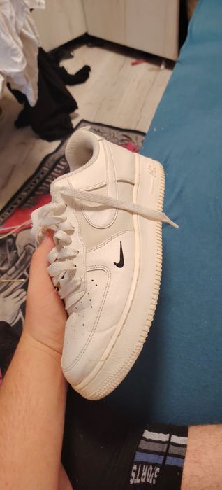 Vand adidasi Nike AF1