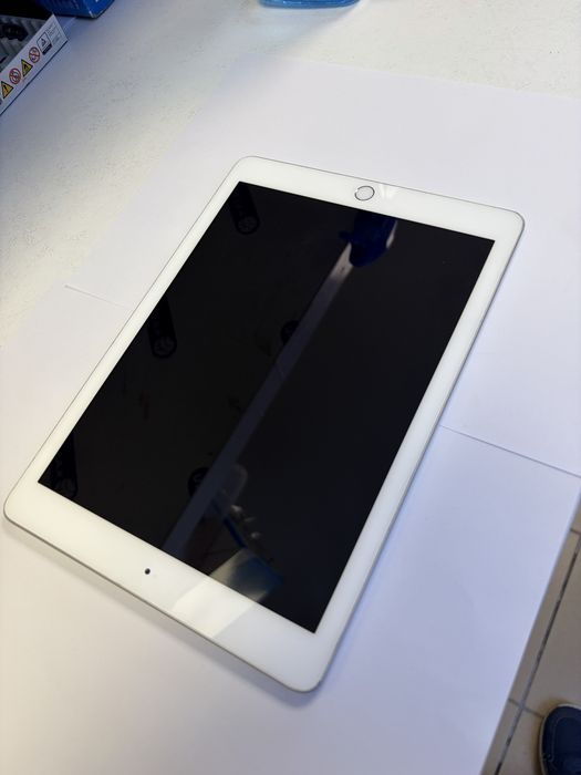 Vand ipad generatia a6a