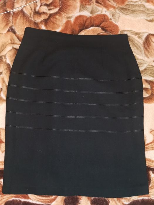 Fuste negre  stofa