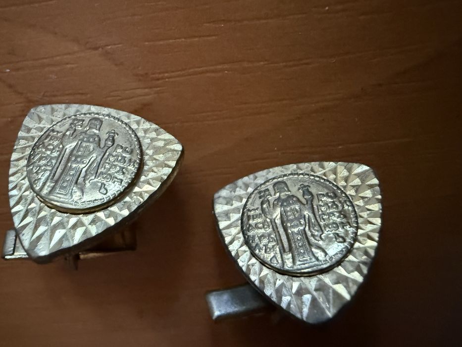 Старинни месингови копчета за ръкавели