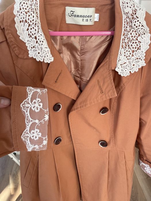 Trenci xs stare foarte buna