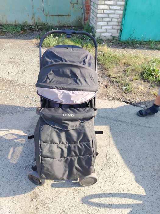 Продам прогулочную коляску