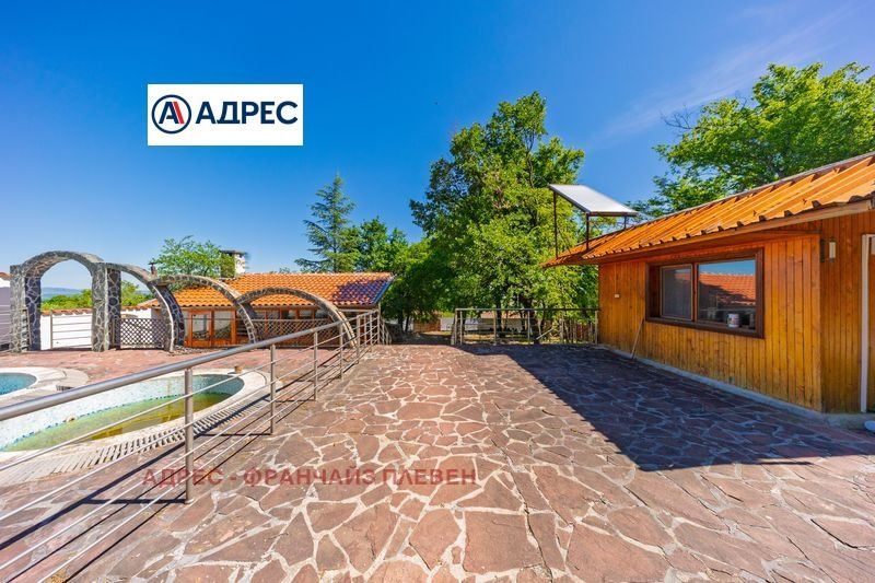 Къща в Враца, област-с.Бели извор площ 270 цена 225000