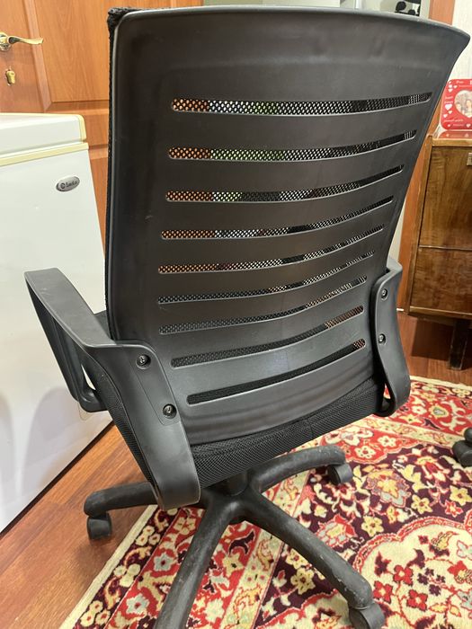 Продаются офисные кресла