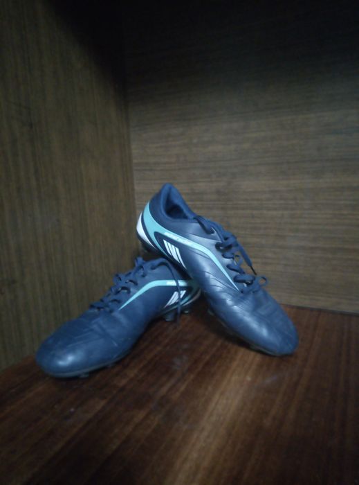 Бутсы футбольная