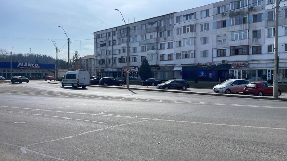 Spațiu Comercial Onești Ultra Central De vânzare/De închiriat