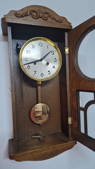 Ofertă ,ceas mecanic de vânzare, în stare foarte bună.