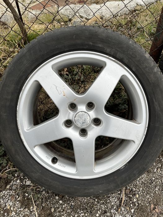 Оригинални джанти с гуми Peugeot