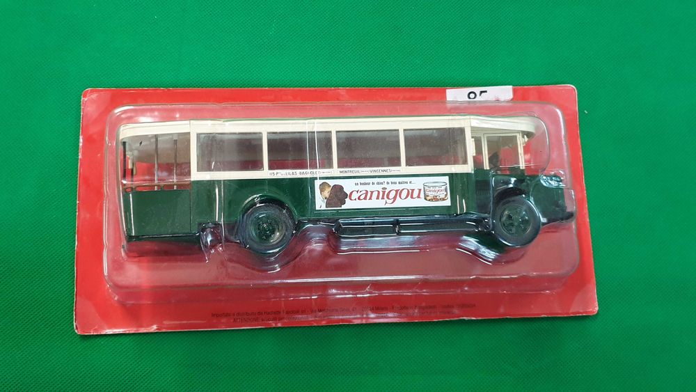 Masini scara 1:43, machete - LOT
