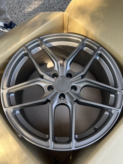 Jante Zed Performamce ZP2.1 Flowforged Matte Bronze R19