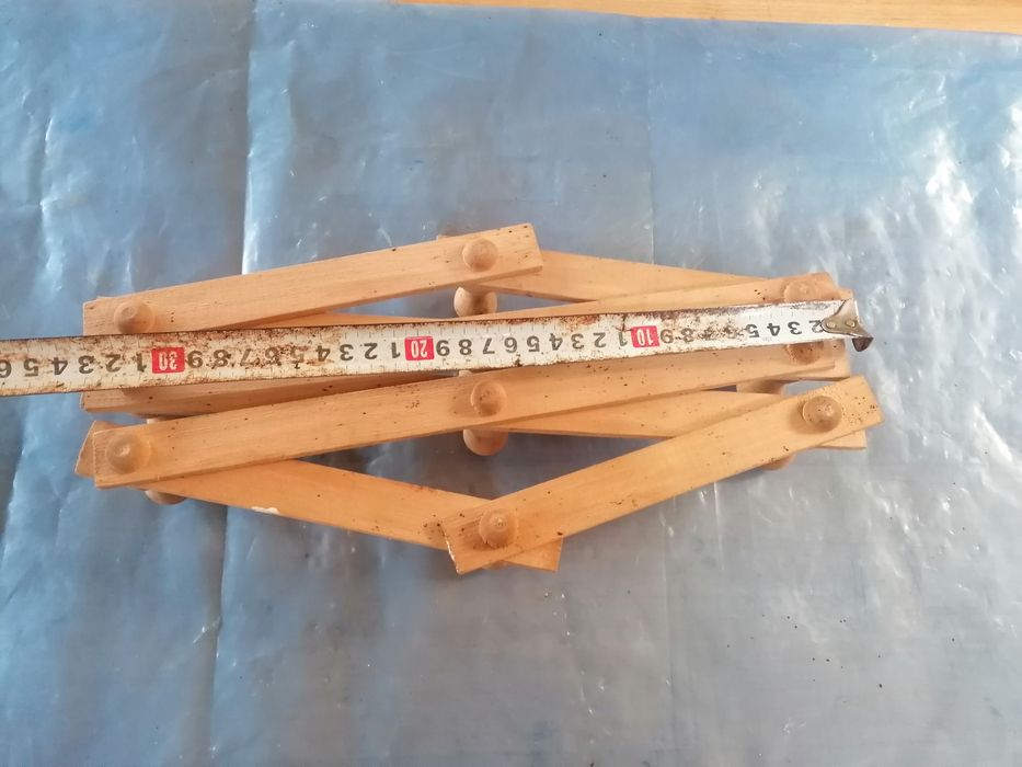 Cuier din lemn extensibil