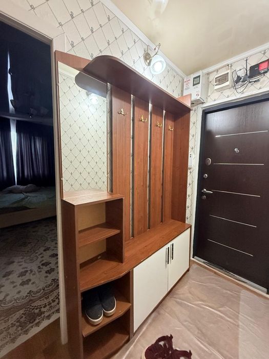 Прихожая с зеркалом