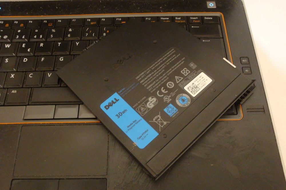 Baterie originala laptop Dell Latitude E6420 pe loc de DVD 30wh P7VRH