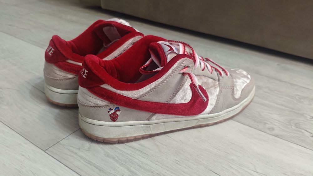 Кроссовки Nike Dunk "Strange love" 41-42