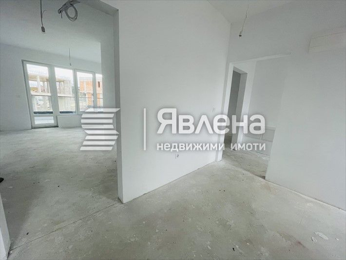 Продава се Къща в Варна, м-т Траката - 215 кв.м за 1931 €/кв.м - Снимка #3