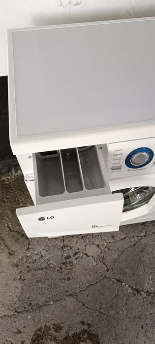 Стиральная машина LG 5 ,кг