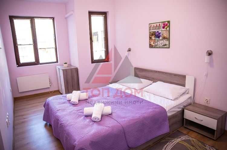 Дава се под наем Двустаен апартамент в Варна, Цветен квартал - 65 кв.м за 612 € - Снимка #2