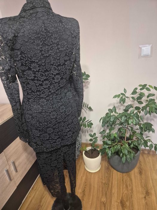 Костюм от дантела Zara